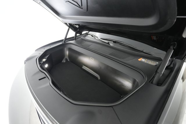 2024 Rivian R1S — photo 22 of 24