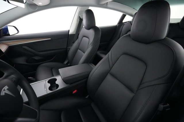 2022 Tesla Model 3 — photo 3 of 22