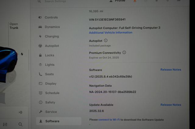 2022 Tesla Model 3 — photo 5 of 22