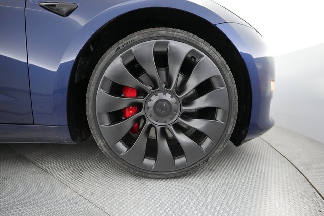 2022 Tesla Model 3 — photo 16 of 22