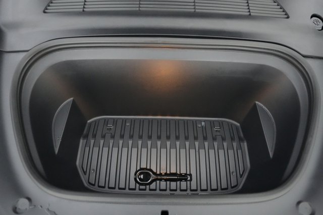 2022 Tesla Model Y — photo 21 of 22