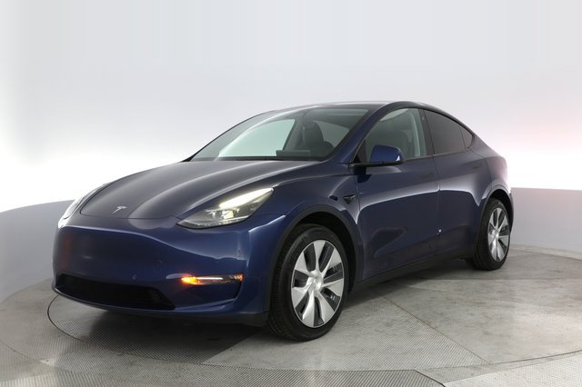 2022 Tesla Model Y — VIN 7SAYGDEE3NF531702