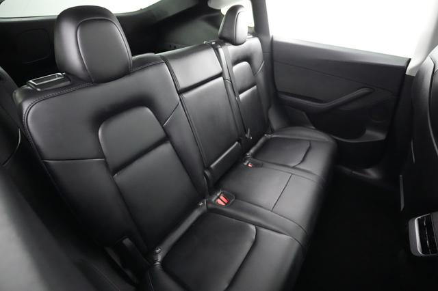 2022 Tesla Model Y — photo 4 of 22