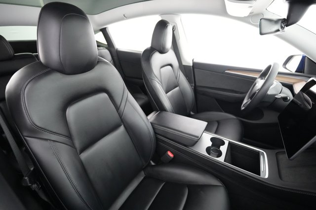2022 Tesla Model Y — photo 18 of 22
