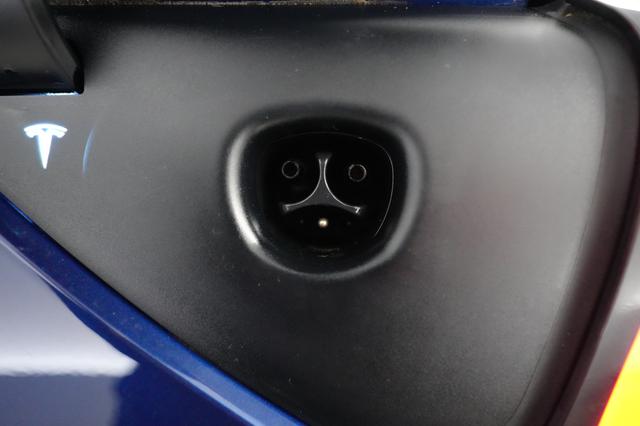 2022 Tesla Model Y — photo 8 of 22