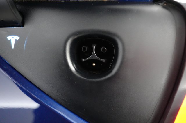 2022 Tesla Model Y — photo 8 of 22