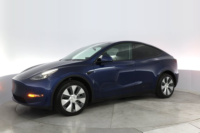 2022 Tesla Model Y — photo 14 of 22