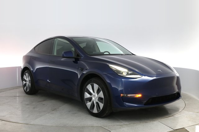 2022 Tesla Model Y — photo 10 of 22