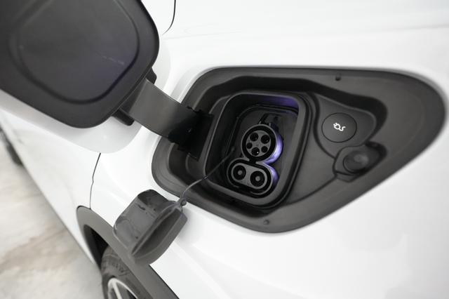 2022 Polestar 2 — photo 8 of 21