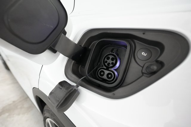 2022 Polestar 2 — photo 8 of 21