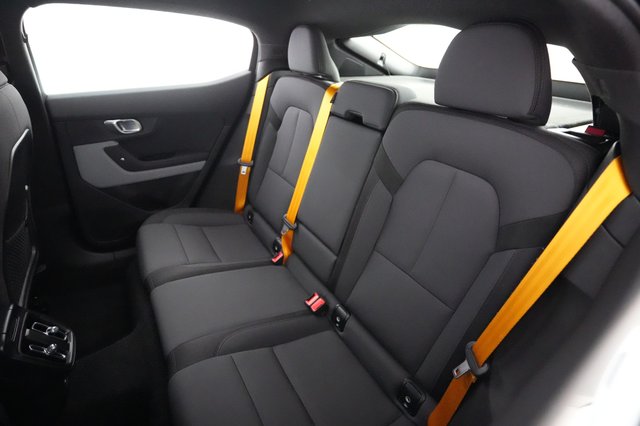 2022 Polestar 2 — photo 19 of 21