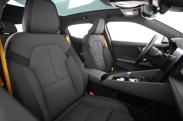2022 Polestar 2 — photo 18 of 21