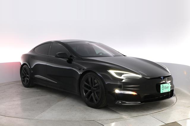 2023 Tesla Model S — photo 10 of 25