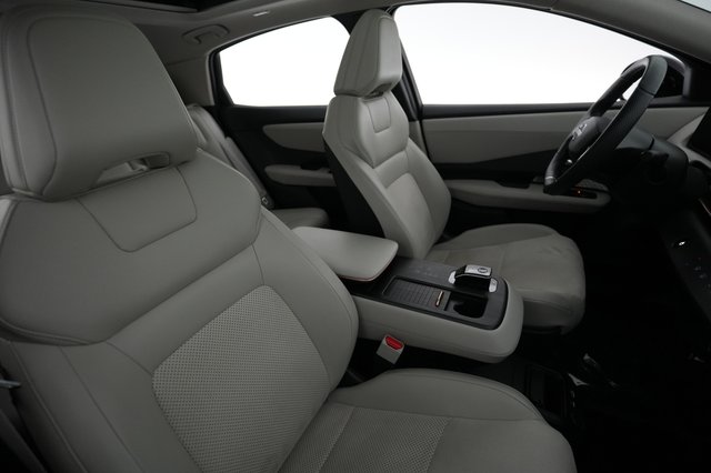 2023 Nissan Ariya — photo 19 of 21