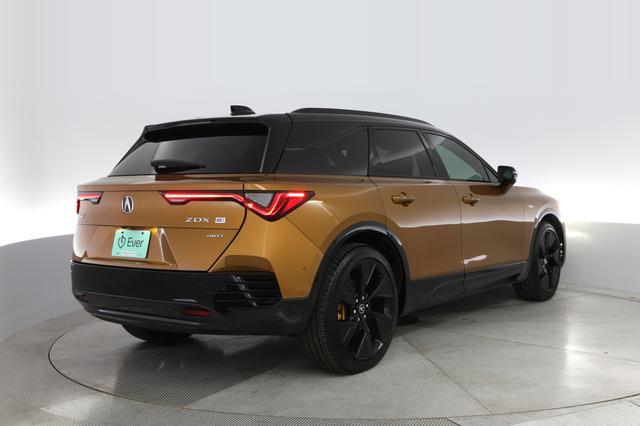 2024 Acura ZDX — photo 2 of 23