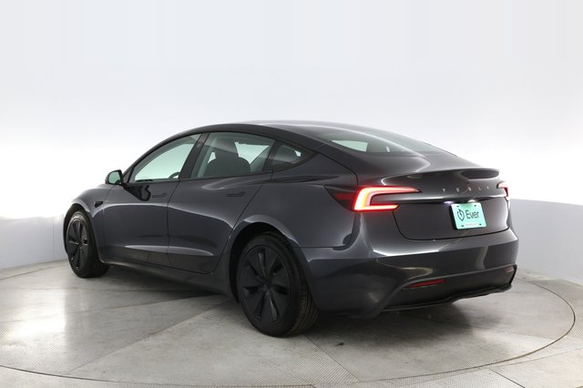 2025 Tesla Model 3 — photo 13 of 22