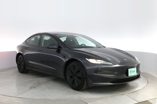2025 Tesla Model 3 — photo 10 of 22