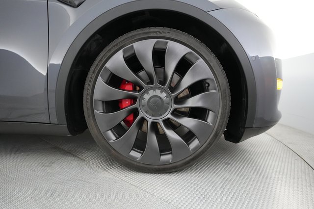 2022 Tesla Model Y — photo 16 of 25