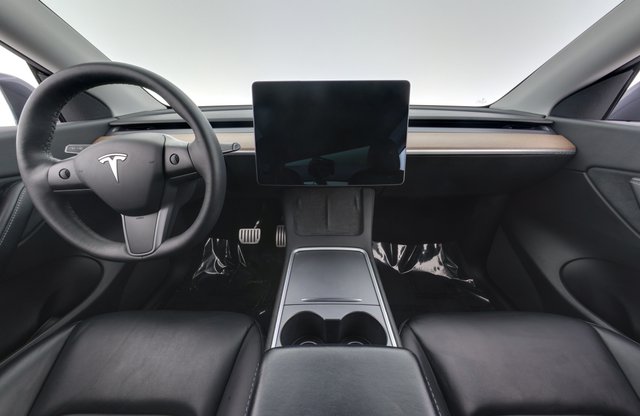 2022 Tesla Model Y — photo 21 of 25