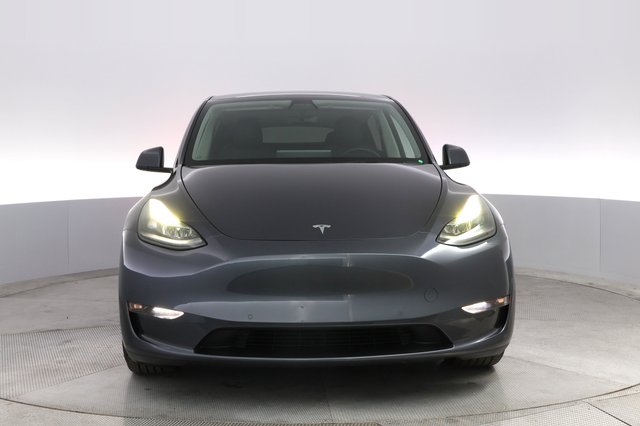 2022 Tesla Model Y — photo 9 of 25
