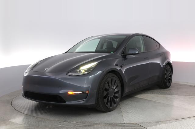 2022 Tesla Model Y — VIN 7SAYGDEF3NF390168