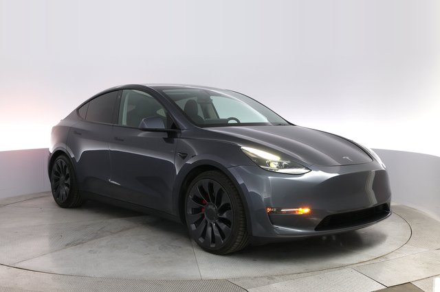 2022 Tesla Model Y — photo 10 of 25