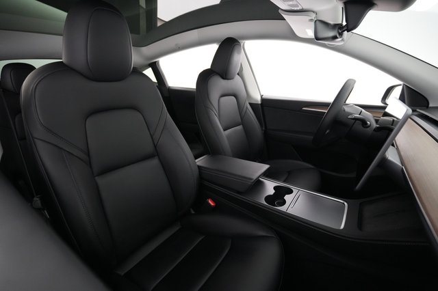 2023 Tesla Model Y — photo 18 of 21