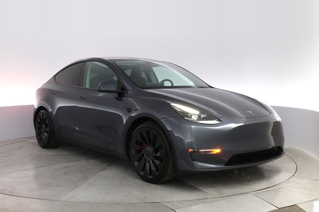 2023 Tesla Model Y — photo 10 of 21