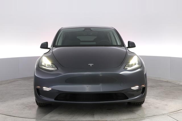 2023 Tesla Model Y — photo 9 of 21