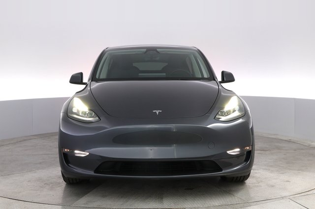 2023 Tesla Model Y — photo 9 of 21