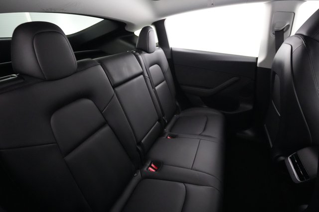 2023 Tesla Model Y — photo 4 of 21