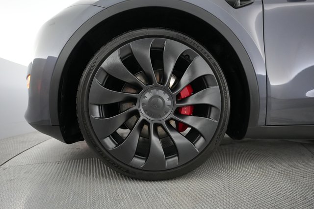 2023 Tesla Model Y — photo 15 of 21