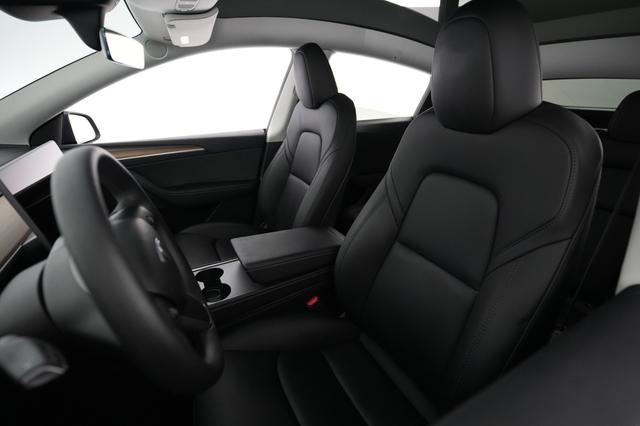 2023 Tesla Model Y — photo 3 of 21