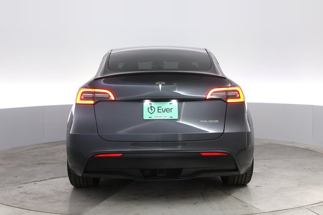 2023 Tesla Model Y — photo 12 of 21