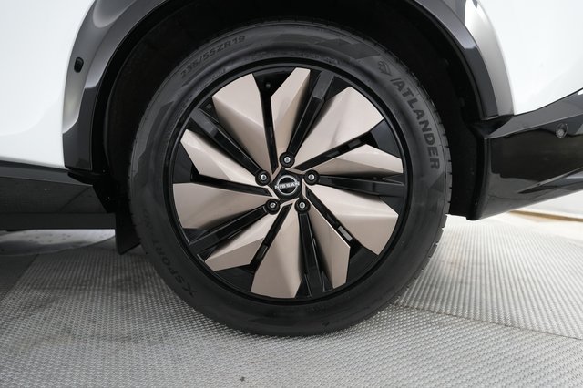 2023 Nissan Ariya — photo 17 of 21