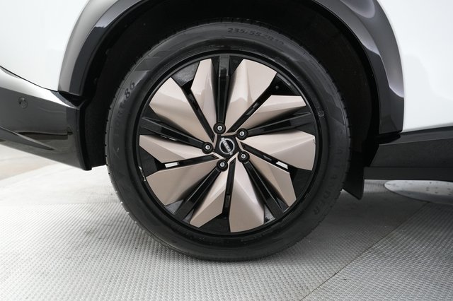 2023 Nissan Ariya — photo 15 of 21