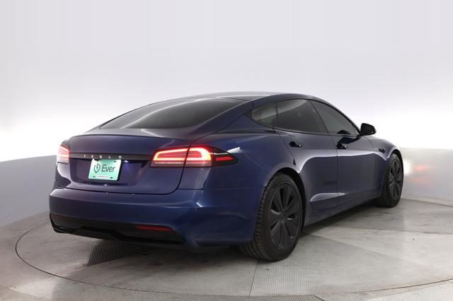 2024 Tesla Model S — photo 2 of 21