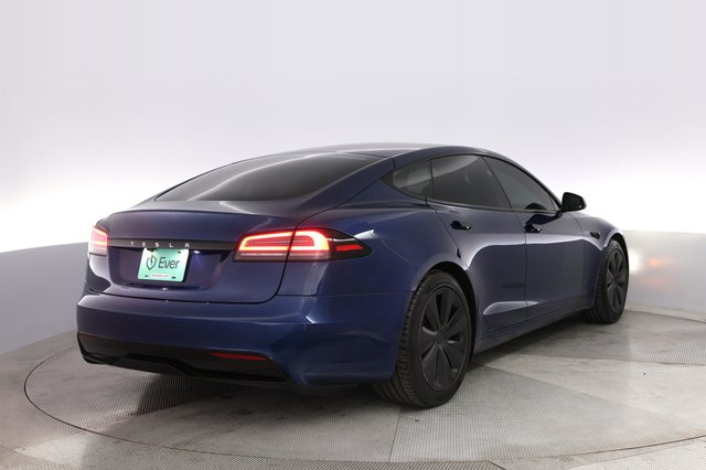 2024 Tesla Model S — photo 2 of 21