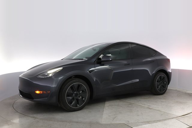 2024 Tesla Model Y — photo 14 of 22