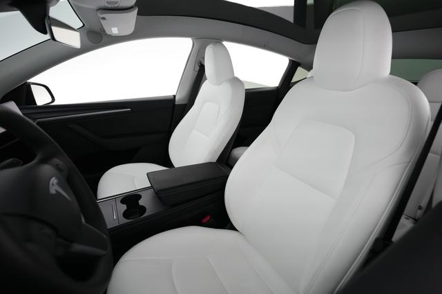 2024 Tesla Model Y — photo 3 of 22