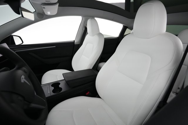 2024 Tesla Model Y — photo 3 of 22