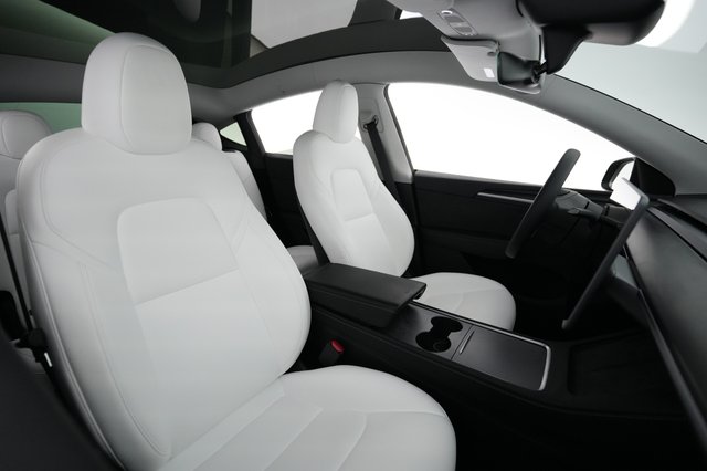 2024 Tesla Model Y — photo 19 of 22