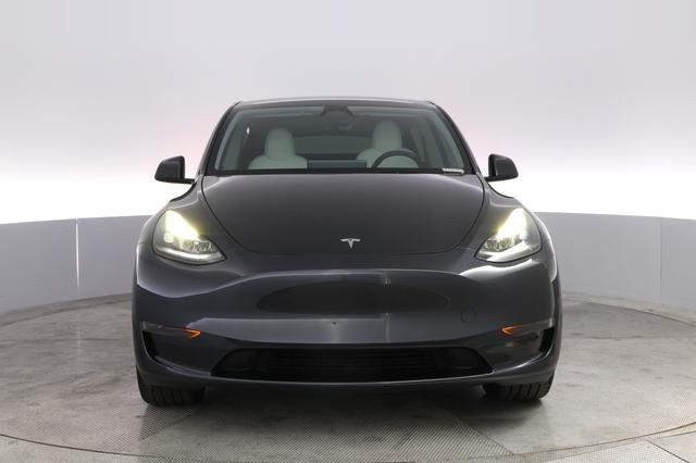 2024 Tesla Model Y — photo 9 of 22