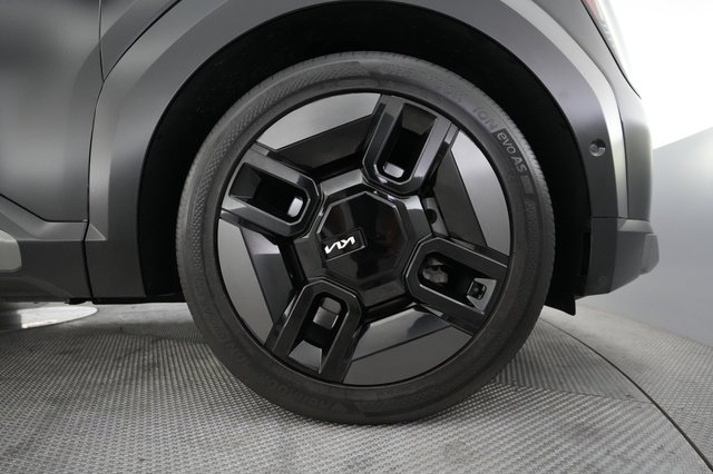 2024 Kia EV9 — photo 16 of 22