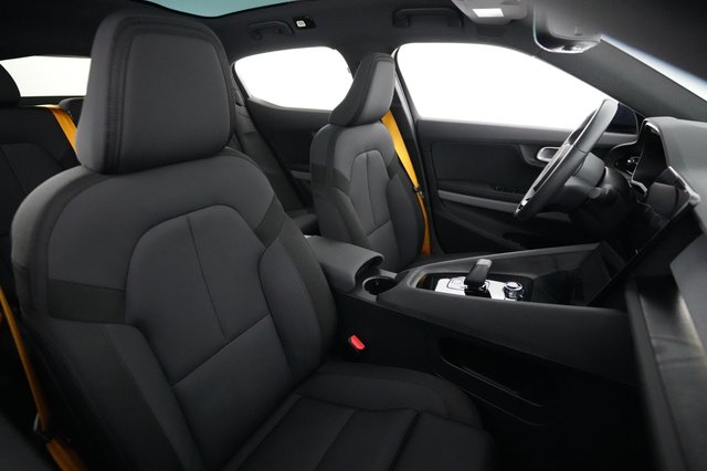 2022 Polestar 2 — photo 18 of 21