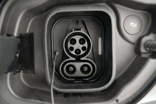 2022 Polestar 2 — photo 8 of 22