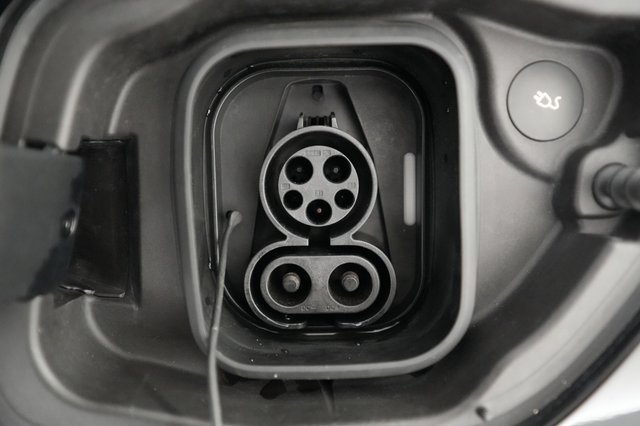 2022 Polestar 2 — photo 8 of 22