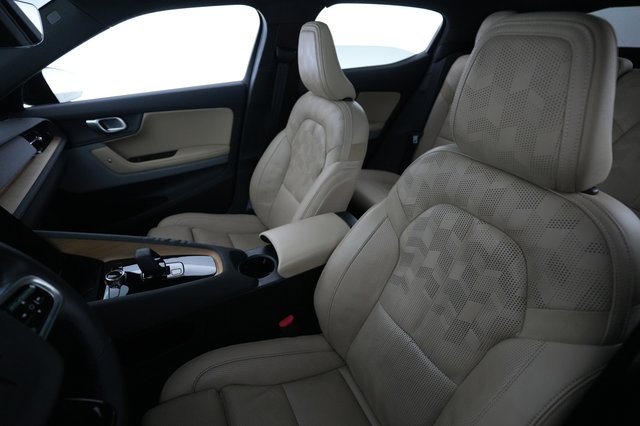 2022 Polestar 2 — photo 3 of 22