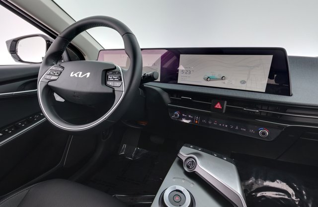 2023 Kia EV6 — photo 20 of 24