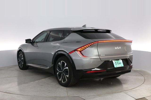 2023 Kia EV6 — photo 13 of 24
